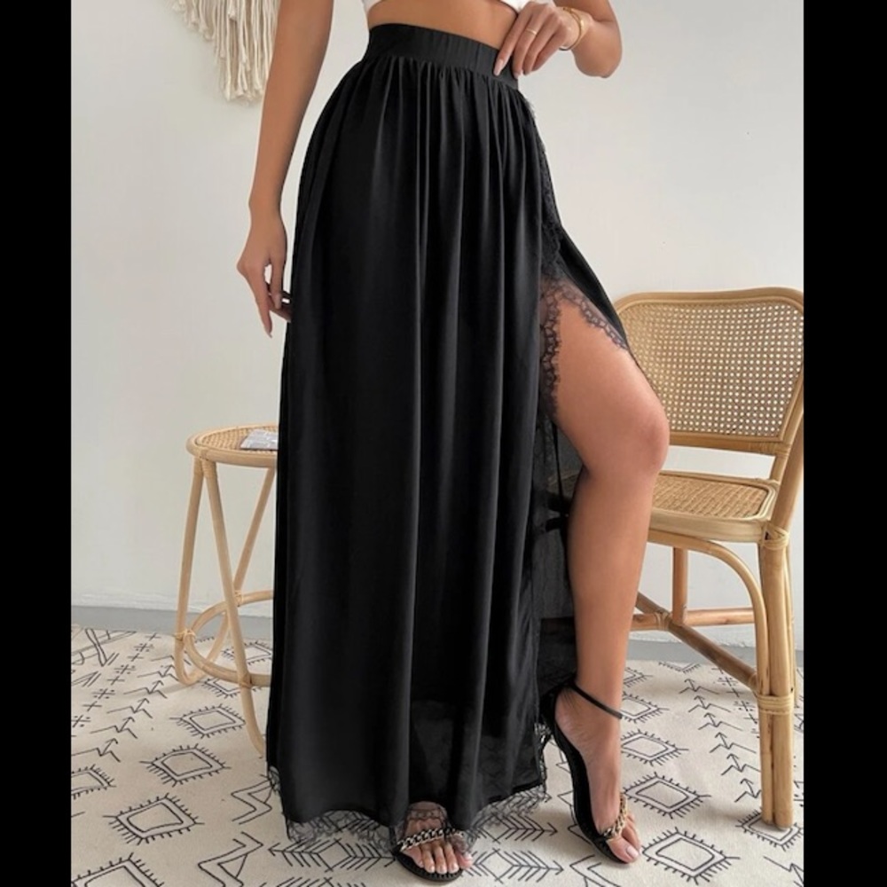 Contrast Lace Solid Wrap Skirt